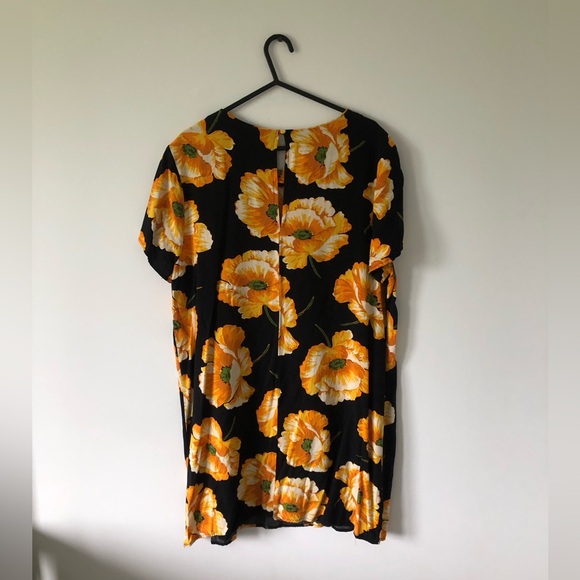 Forever 21 Contemporary Floral Dress - Picture 3 of 4